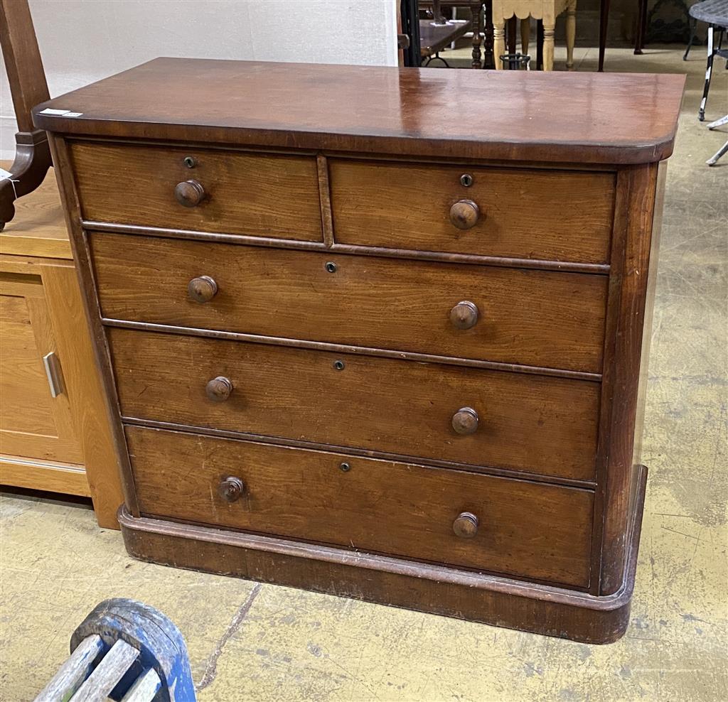 A Victorian mahogany chest of drawers, width 121cm, depth 54cm, height 107cm